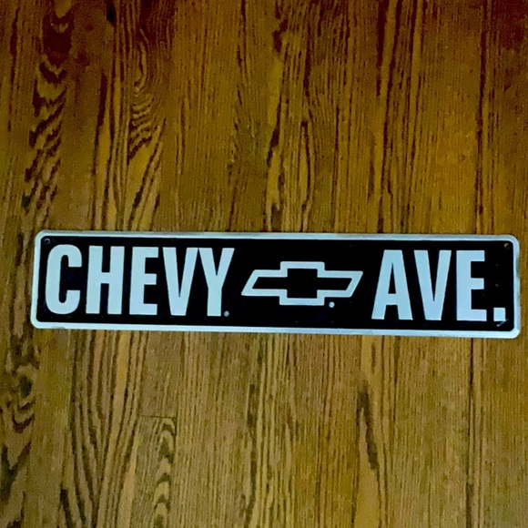Metal Sign Chevy Ave - Picture 1 of 1